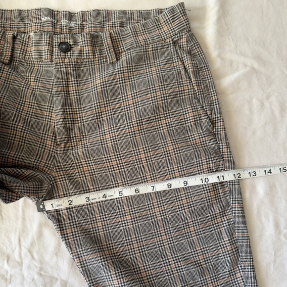 ✨ Old Navy Ultimate Slim Plaid Pants ✨ - Picture 6 of 9
